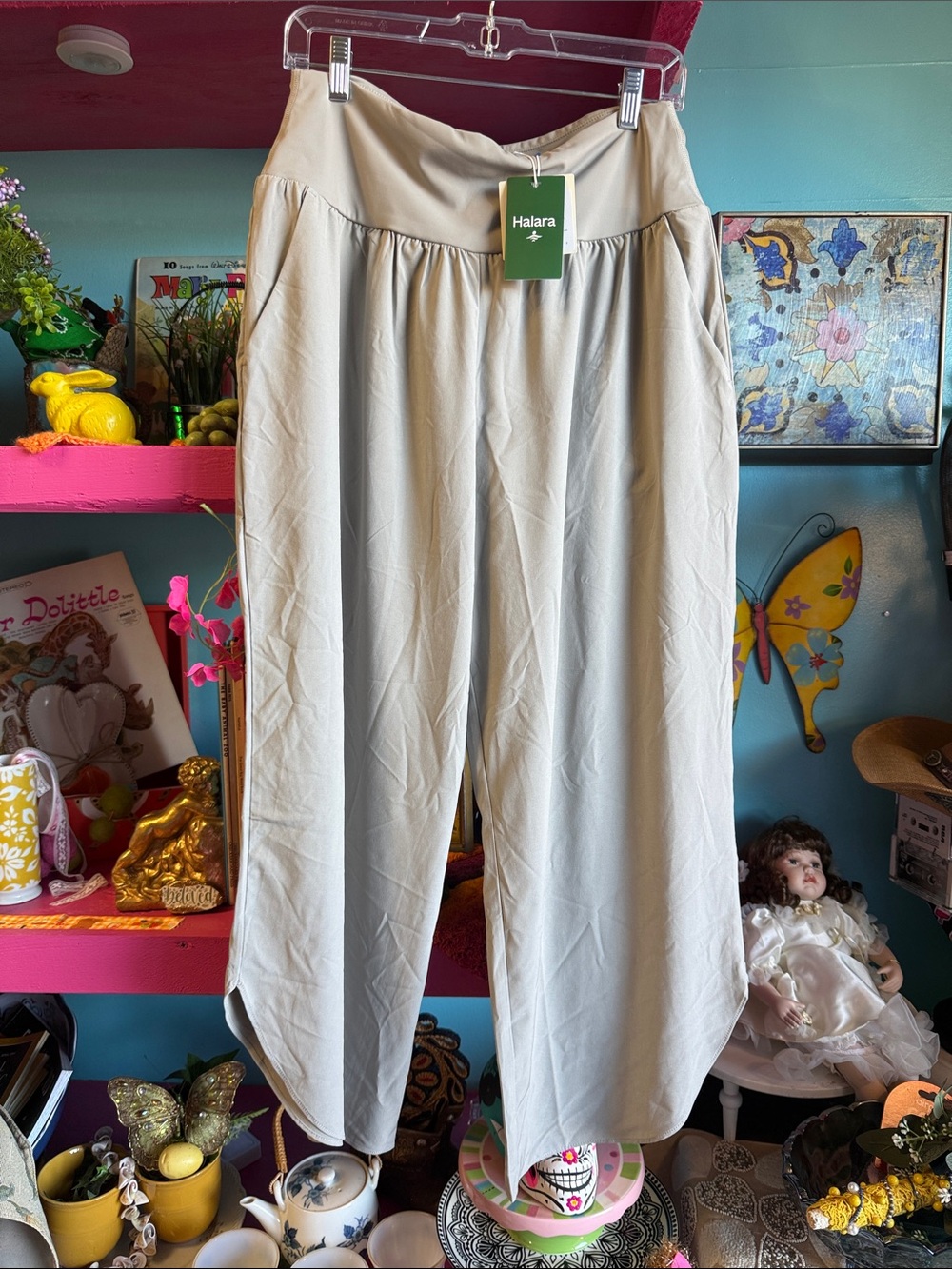 HALARA Wide-Leg High-Waist Pants in Light Cream